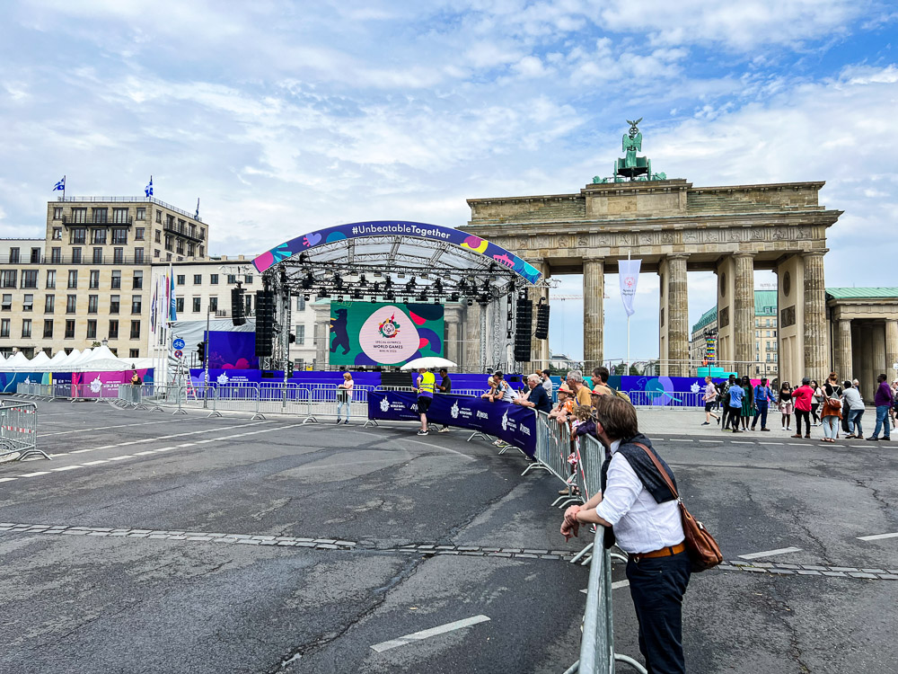 foto lions Special Olympics world games brandenburger tor berlin 2023