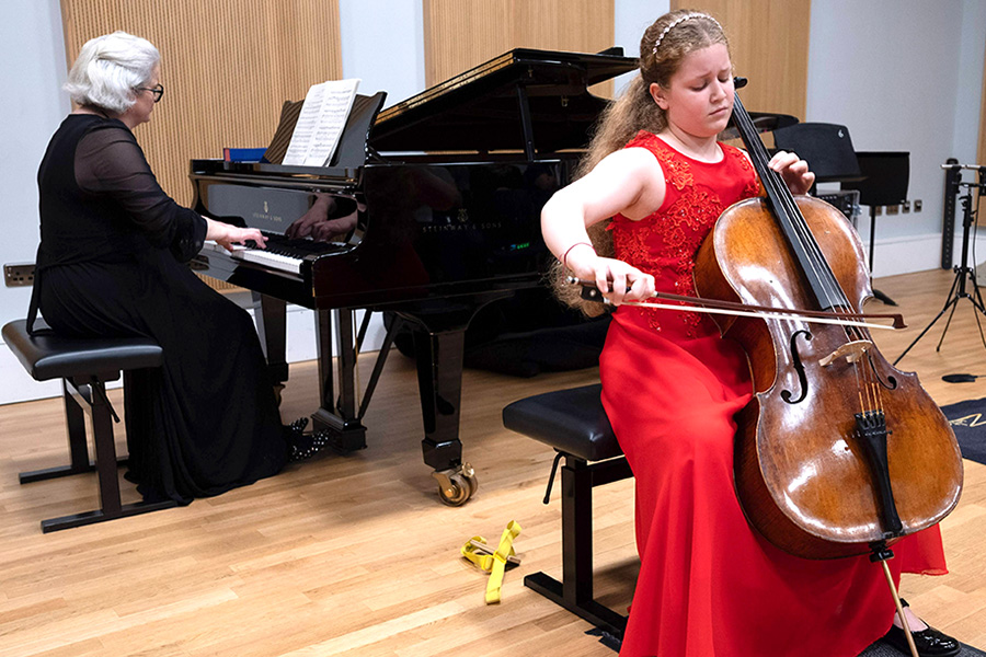 Preisträgerin Charlotte Melkonian in Dublin