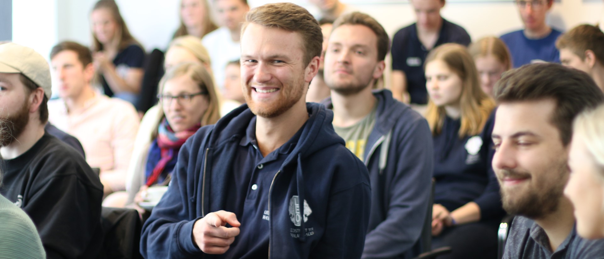 Leute beim Seminar
